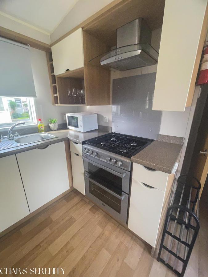 Lovely Holiday Home At Lyons Caravan Park! Prestatyn Bagian luar foto